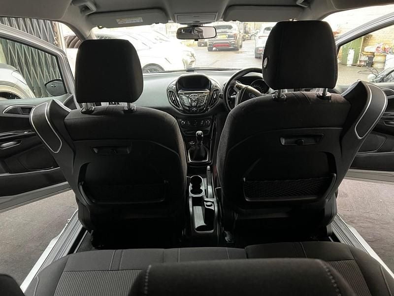 Used Ford B-MAX Zetec 88 HP (64 kW) 2017 Silver MPV