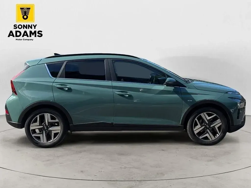 Usado Hyundai Bayon Premium 100 HP (73 kW) 2023 Verde SUV
