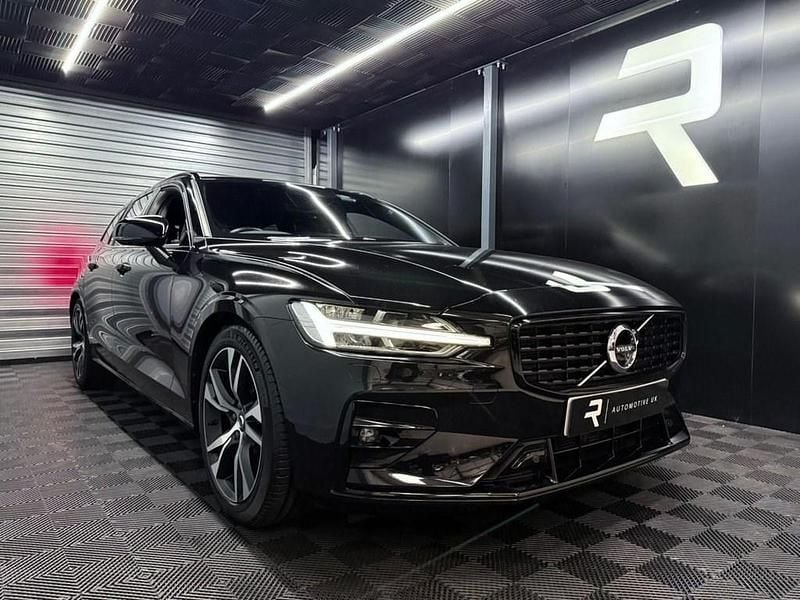 Usado Volvo V60 R-Design 2021 Preto Carrinha