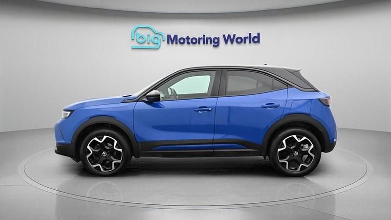 Second-hand Vauxhall Mokka Ultimate 130 CP (95 kW) 2023 Albastru SUV