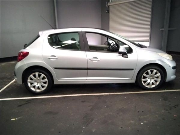 Silver Used 2007 Peugeot 207 Hatchback | £2,495 (Fair price) - Image 1/1