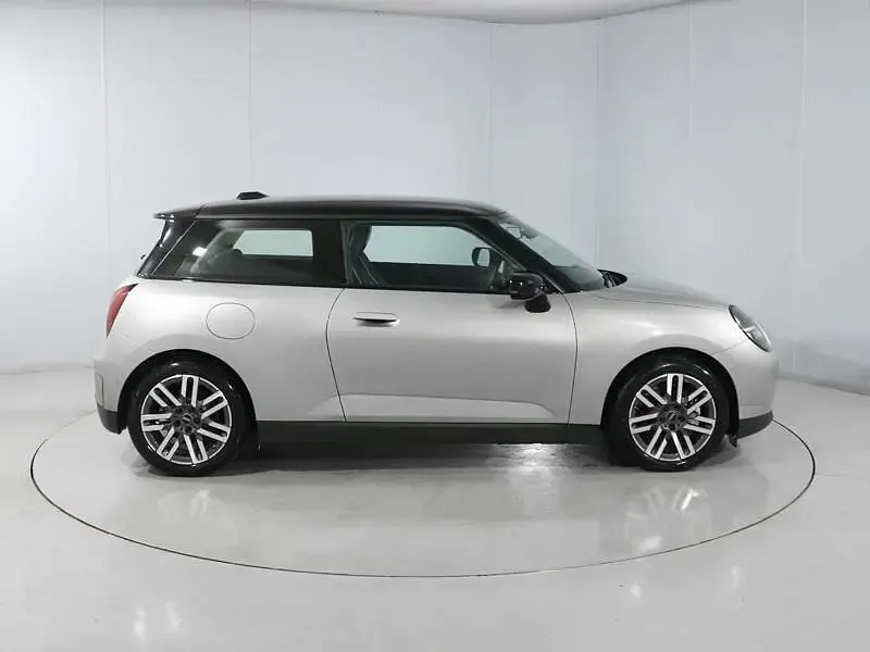Used Mini Cooper Hatch 139 kW (190 HP) 2025 Silver Hatchback