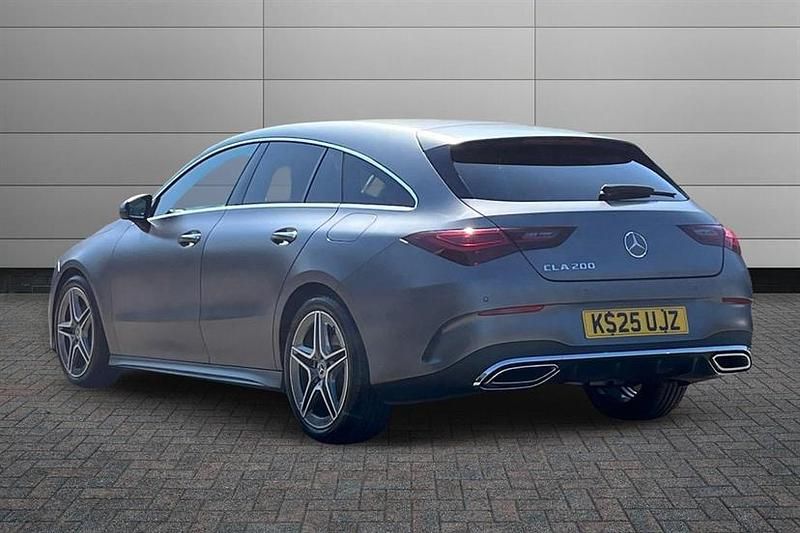 Used Mercedes CLA200 Executive 163 HP (119 kW) 2025 Mountain grey Estate