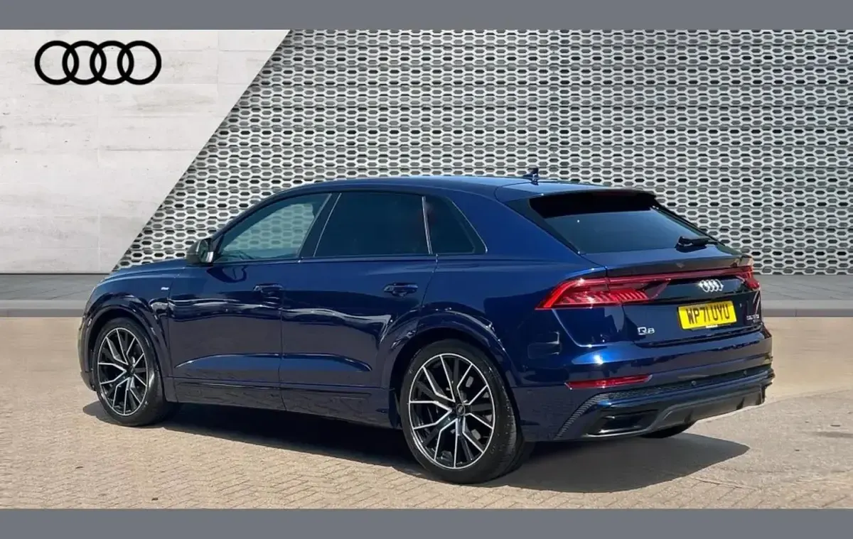 Used Audi Q8 Black Edition 340 HP (250 kW) 2021 Blue SUV