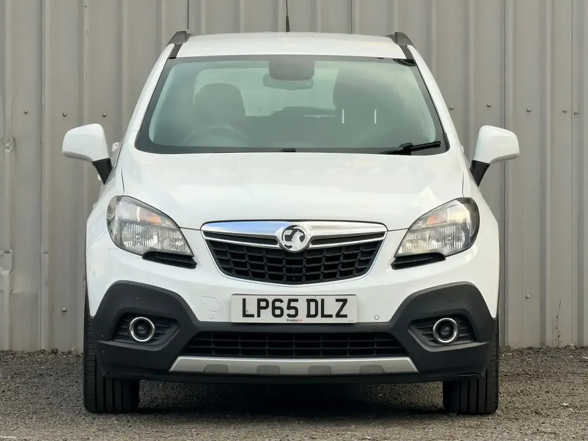Used Vauxhall Mokka 140 HP (102 kW) 2016 White SUV