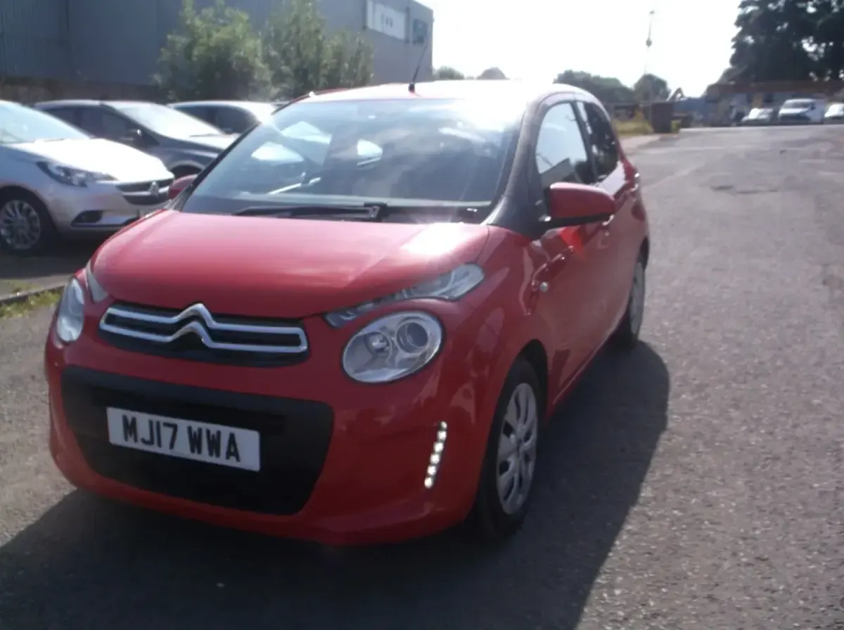 Used Citroën C1 Feel 82 HP (60 kW) 2017 Red Hatchback