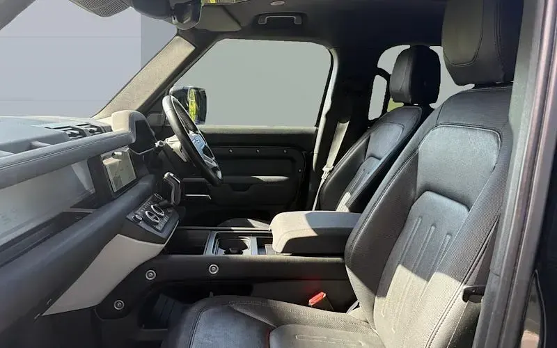 Used Land Rover Defender Dynamic 249 HP (183 kW) 2022 SUV