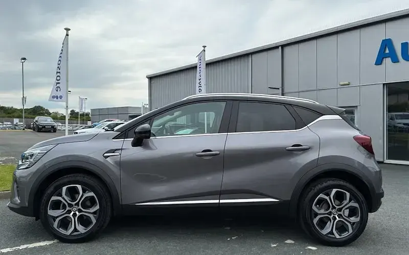 Used Renault Captur Techno 91 HP (66 kW) 2024 SUV