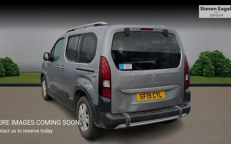 Used Peugeot Rifter Allure 102 HP (75 kW) 2023 MPV