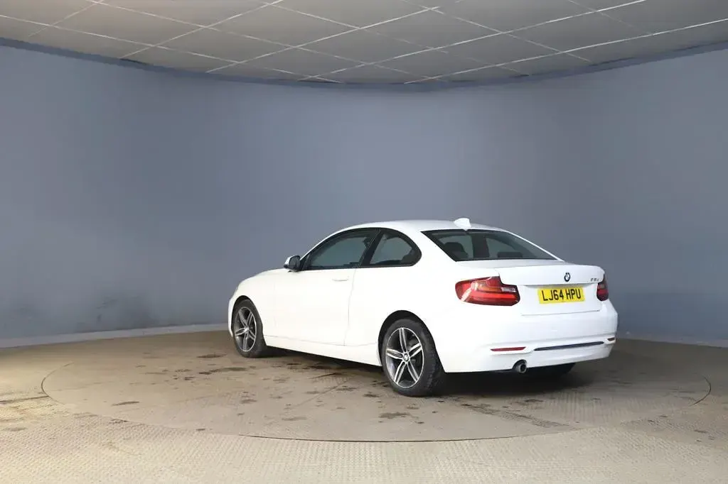 Used BMW 218 Sport Line 2014 White Coupe