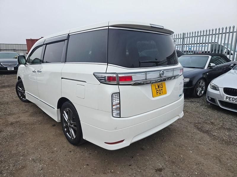 Used Nissan Elgrand 2024 White MPV