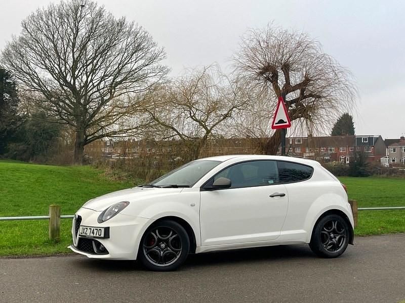 Used Alfa Romeo MiTo Edizione Speciale 105 HP (77 kW) 2016 White Hatchback