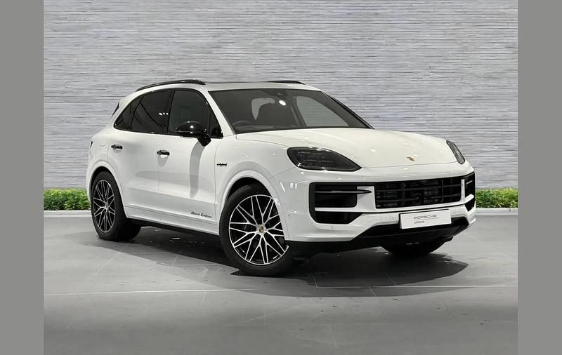 New Porsche Cayenne Black Edition 464 HP (341 kW) 2025 White SUV