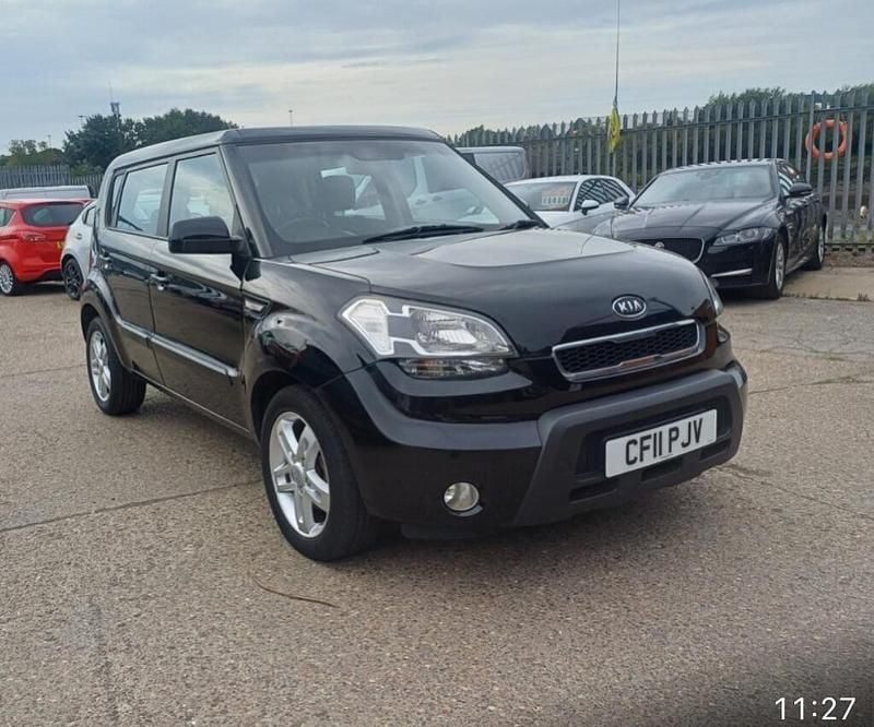 Black Used 2011 Kia Soul 2 SUV | £3,195 (Good price) - Image 1/4