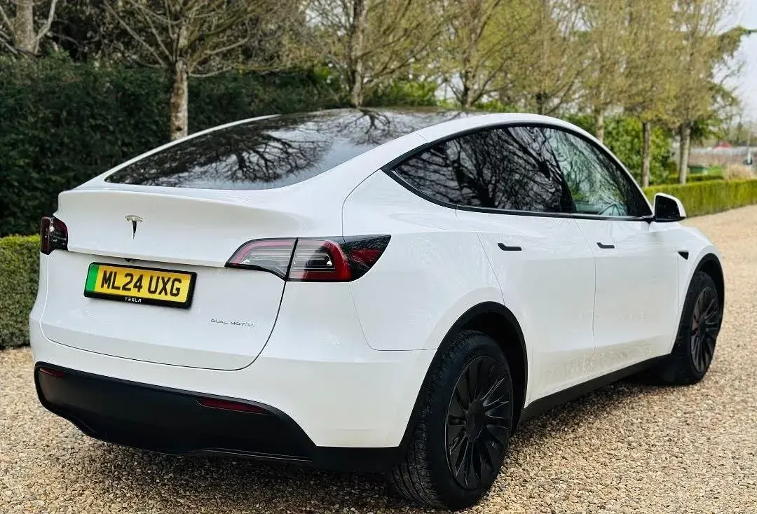 Used Tesla Model Y Long Range AWD 378 kW (514 HP) 2024 White SUV