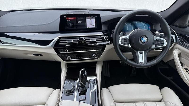 Used BMW 520 M Sport 181 HP (133 kW) 2019 Grey Estate