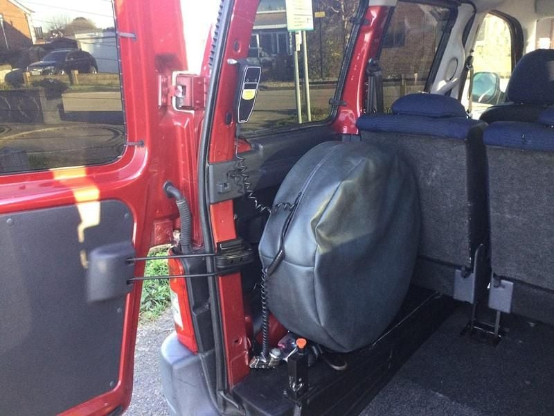 Used Peugeot Partner 2010 Red MPV