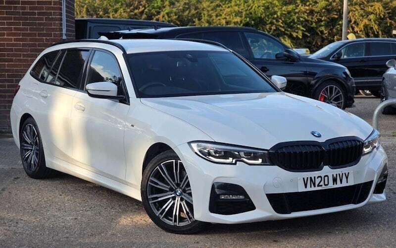 Used 2020 BMW 320 M Sport Estate | £20,799 (Fair price) - Image 1/4