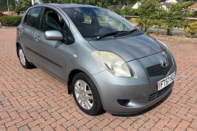 Silver Used 2008 Toyota Yaris Hatchback | £1,595 (Good price) - Image 1/1