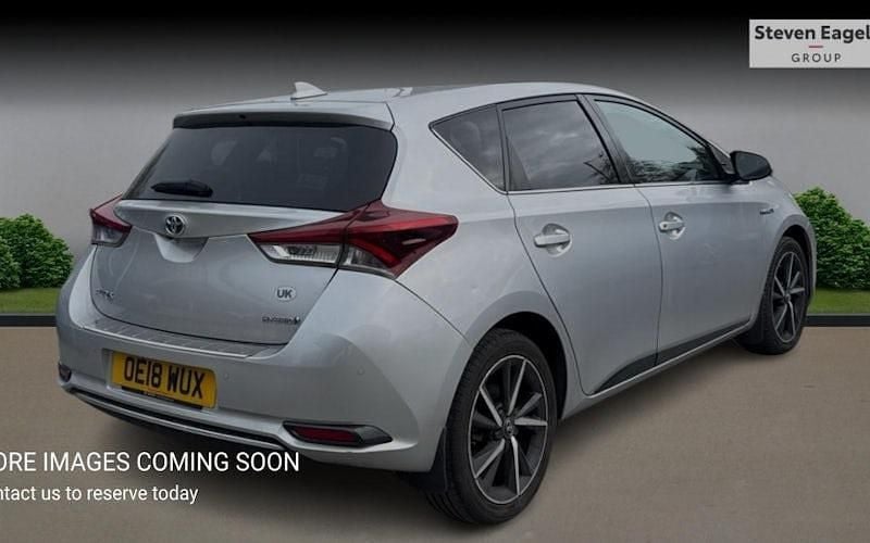 Used Toyota Auris Hybrid Design 136 HP (100 kW) 2019 Hatchback