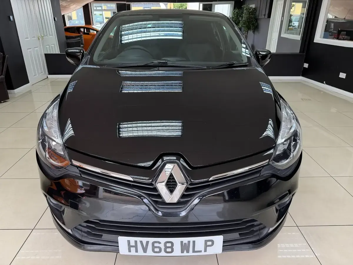 Used Renault Clio Iconic 2018 Red Hatchback