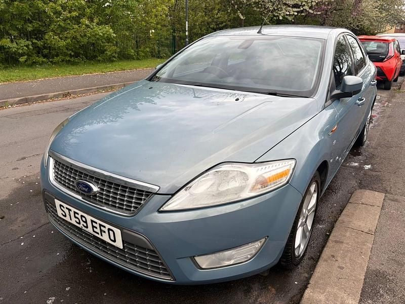 Begagnad Ford Mondeo Titanium 140 HK (102 kW) 2009 Blå Halvkombi