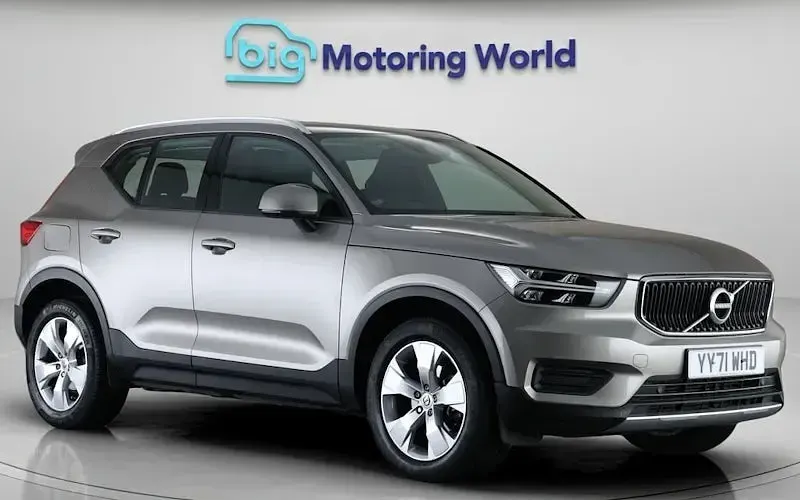 Used Volvo XC40 Momentum 163 HP (119 kW) 2021 SUV