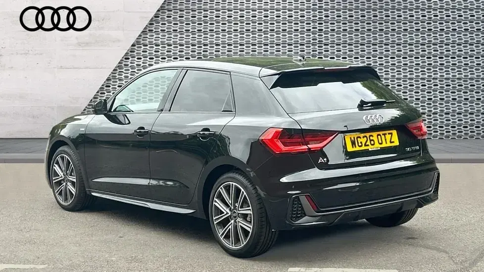 Ny Audi A1 Sportback S-Line 116 HK (85 kW) 2026 Svart Halvkombi