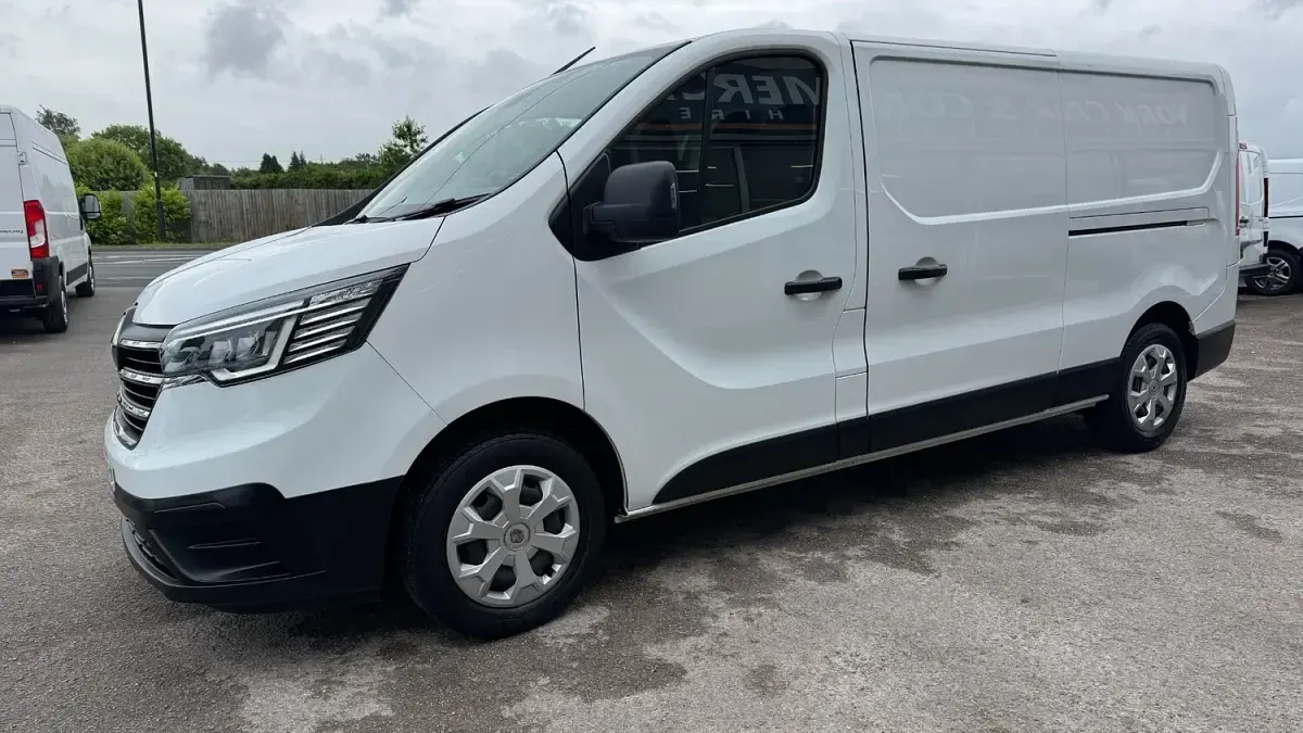Used Renault Trafic 2023 White