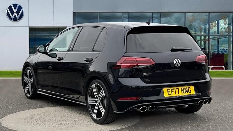 Used VW Golf VII R 310 HP (228 kW) 2017 Black Hatchback