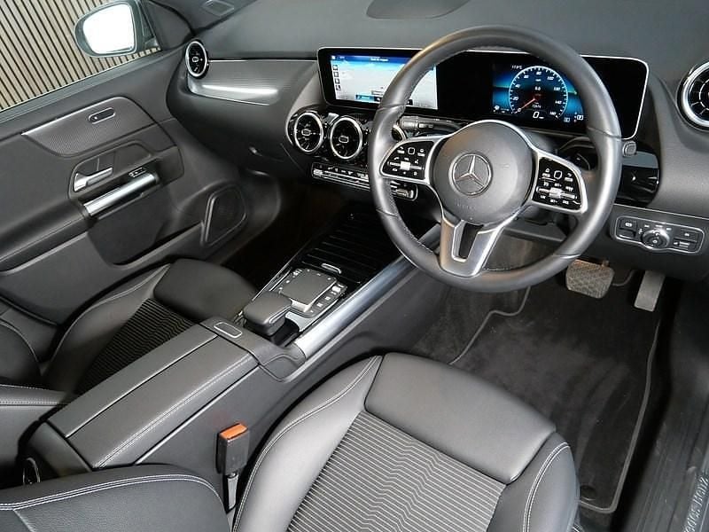 Used Mercedes GLA200 Executive 163 HP (119 kW) 2020 Grey SUV