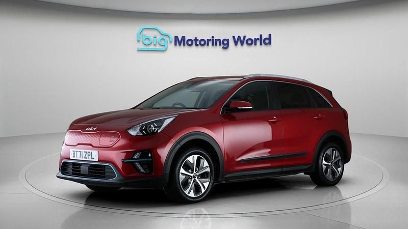 Used Kia Niro 150 kW (204 HP) 2022 Red SUV