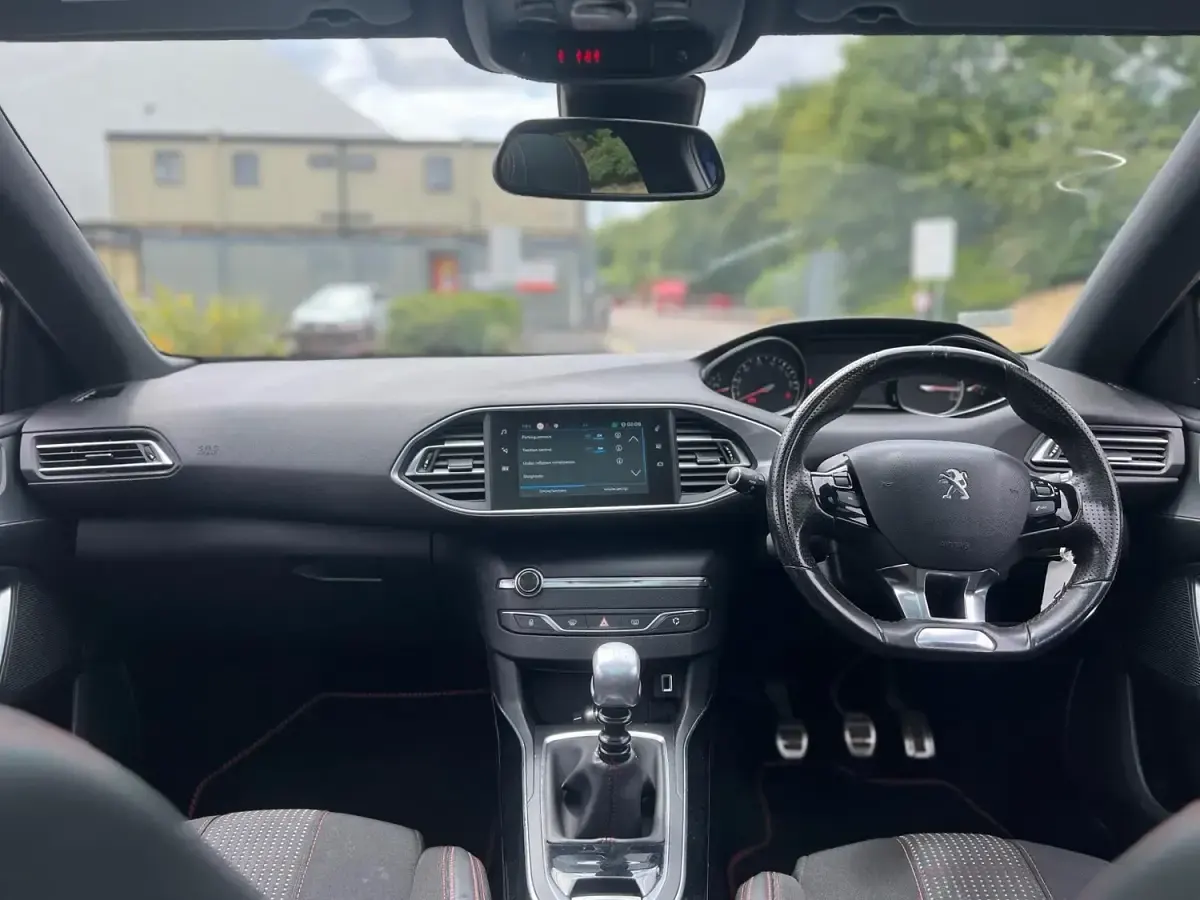 Used Peugeot 308 GT-line 2017 Blue Hatchback