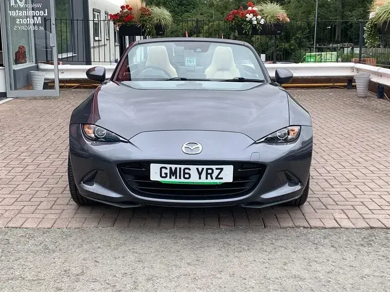 Used Mazda MX5 Inclusive 160 HP (117 kW) 2016 Grey Cabriolet