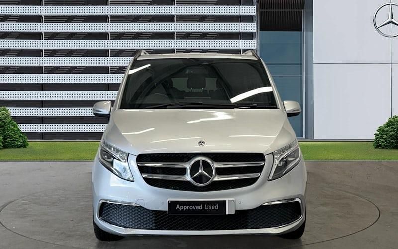 Used Mercedes V300 239 HP (175 kW) 2020 Silver MPV