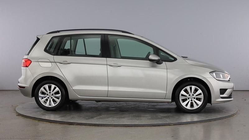 Used VW Golf Sportsvan SE 116 HP (85 kW) 2018 Silver MPV
