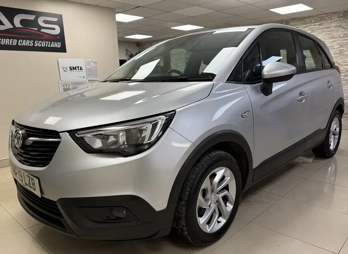 Used Vauxhall Crossland X 83 HP (61 kW) 2019 Silver SUV
