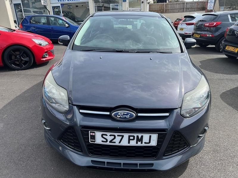 Used Ford Focus Zetec 115 HP (84 kW) 2012 Grey Hatchback