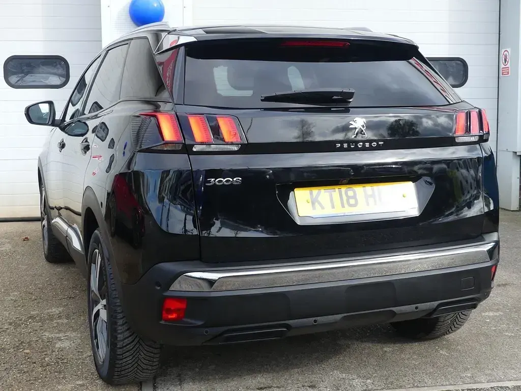 Used Peugeot 3008 Allure 130 HP (95 kW) 2018 Black SUV