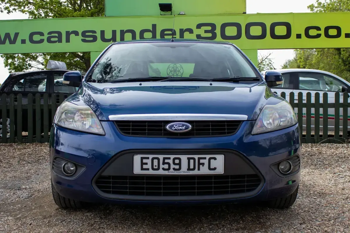 Used Ford Focus Zetec 2010 Blue Hatchback