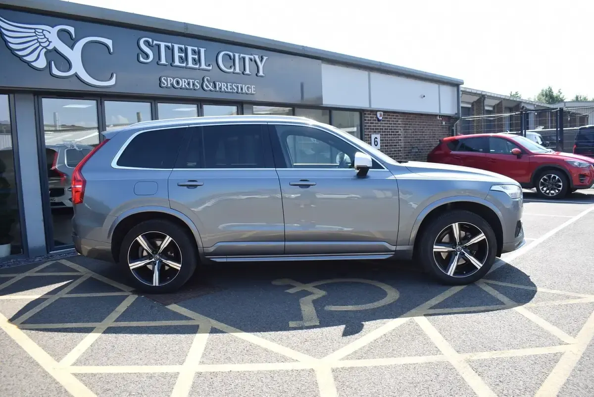 Used Volvo XC90 R-Design 235 HP (172 kW) 2017 Grey SUV