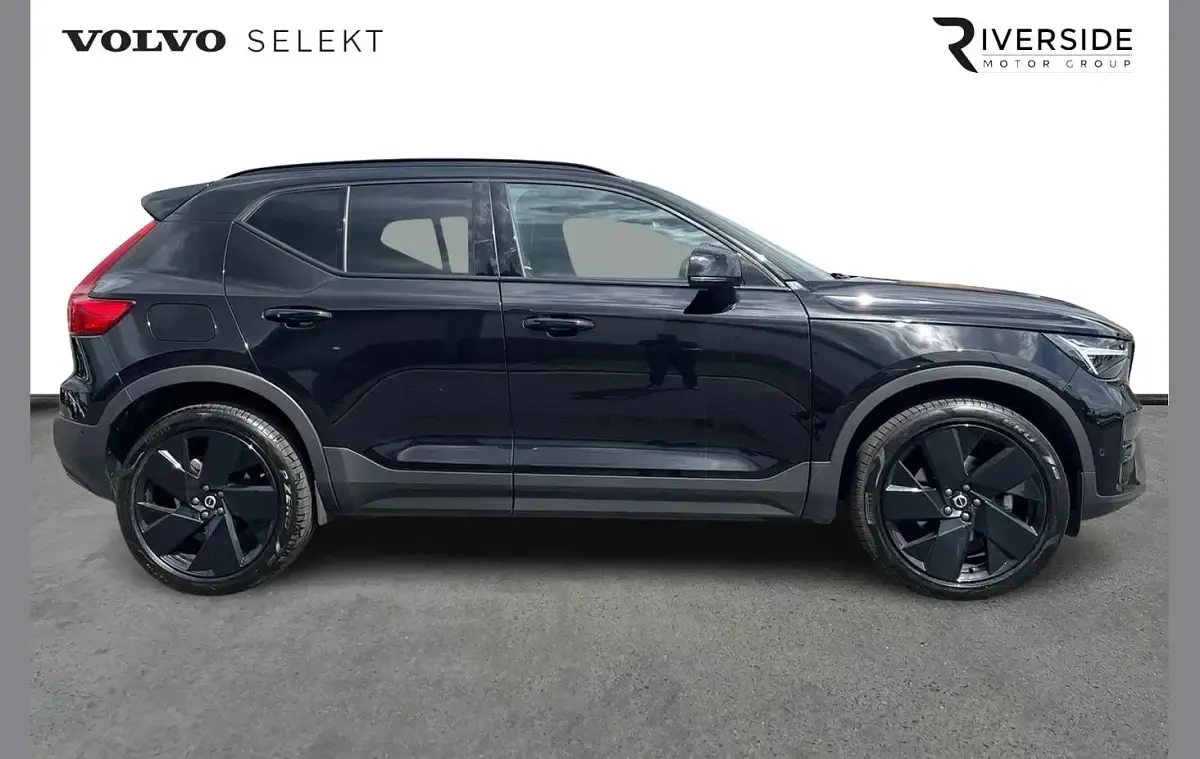 Usado Volvo XC40 Ultra 197 CV (144 kW) 2025 Negro SUV