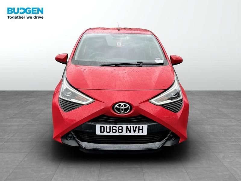 Usado Toyota Aygo X-play 2018 Vermelho Citadino