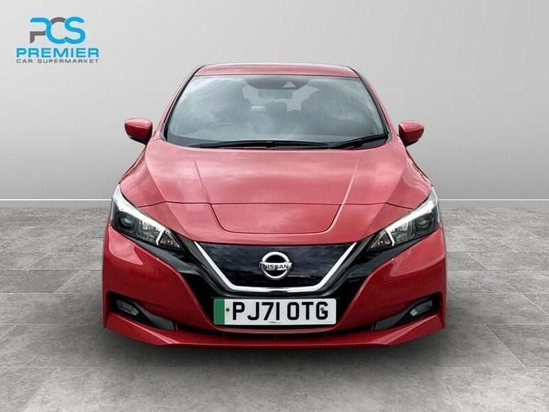 Used Nissan Leaf Acenta 110 kW (150 HP) 2021 Red Hatchback