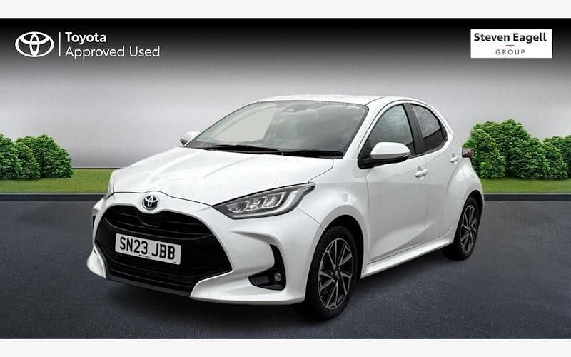 Used Toyota Yaris Hybrid Design 116 HP (85 kW) 2025 Hatchback