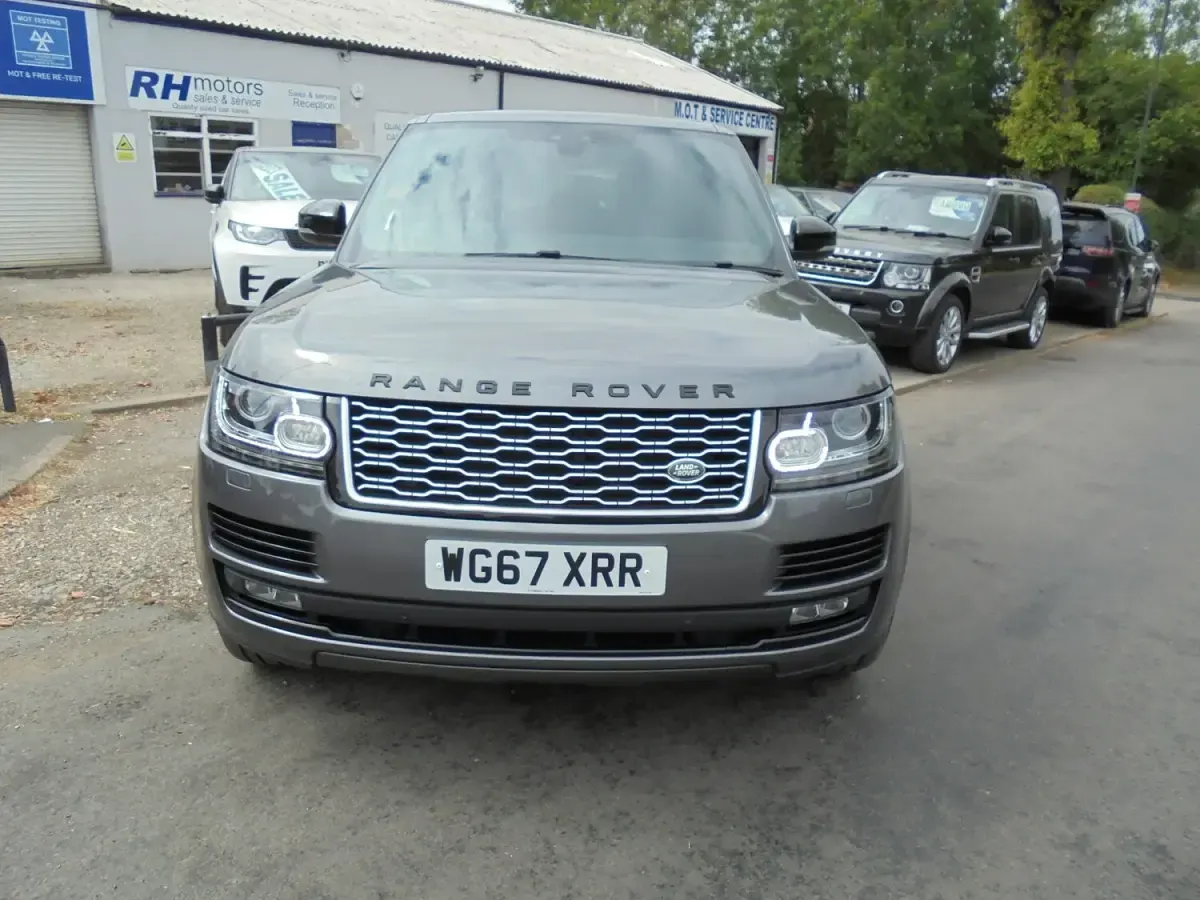 Used Land Rover Range Rover Vogue SE 2018 Grey SUV