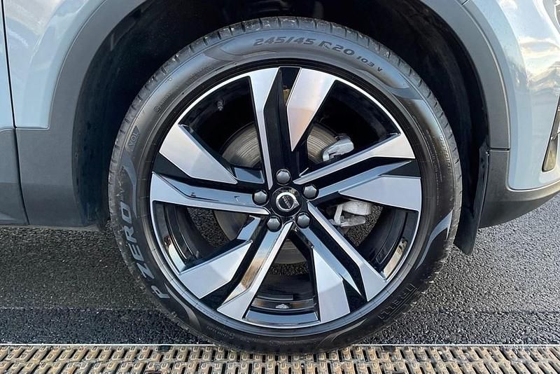 Used Volvo XC40 Plus 161 HP (118 kW) 2025 Grey SUV