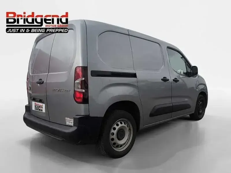 Second-hand Toyota Proace Active 120 CP (88 kW) 2022 Gri Monovolum