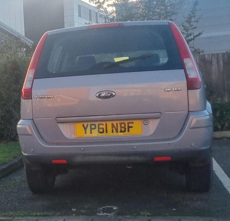 Used Ford Fusion Zetec 2011 Silver Hatchback