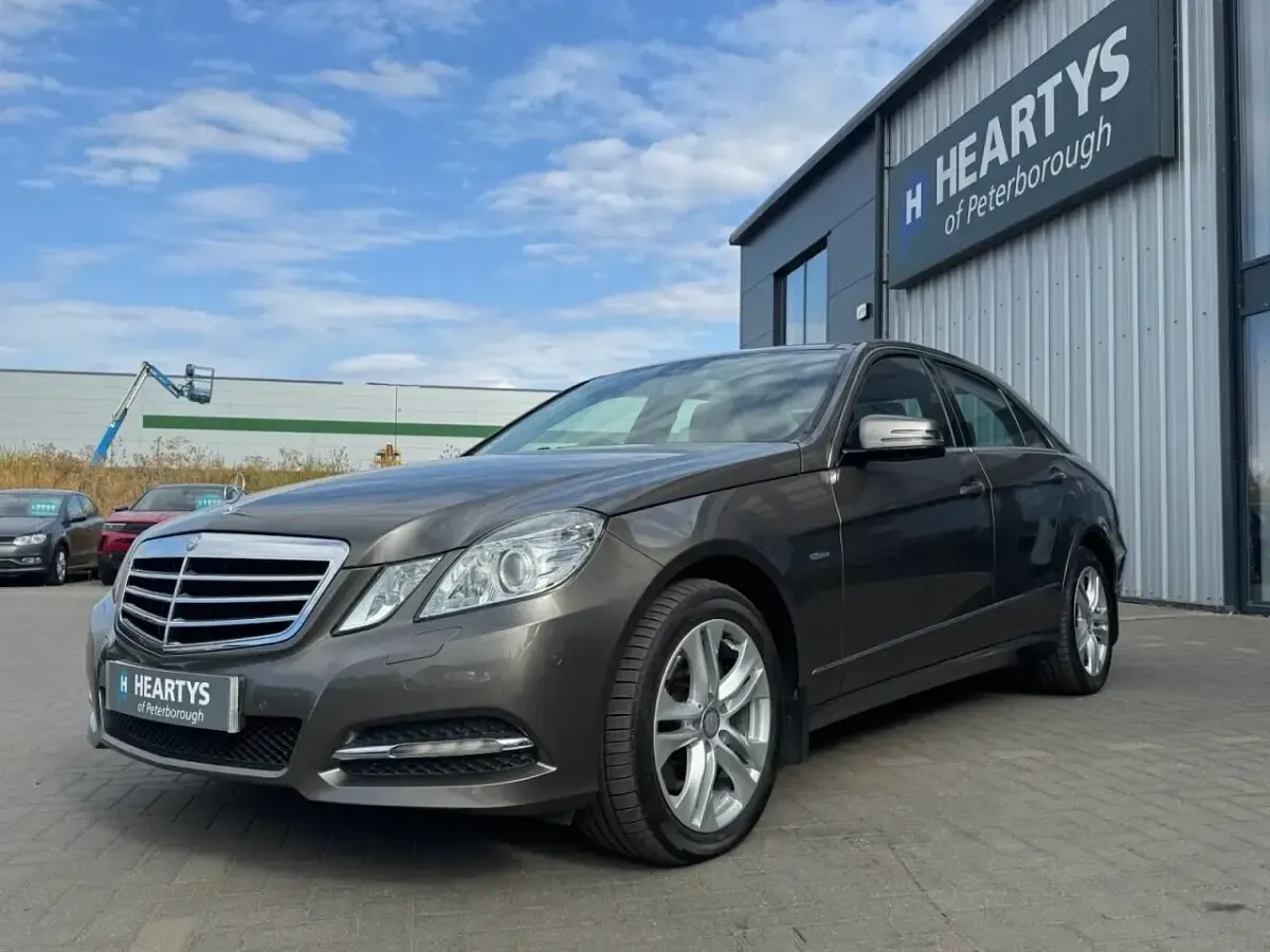 Used Mercedes E250 Avantgarde 204 HP (150 kW) 2011 Grey Sedan